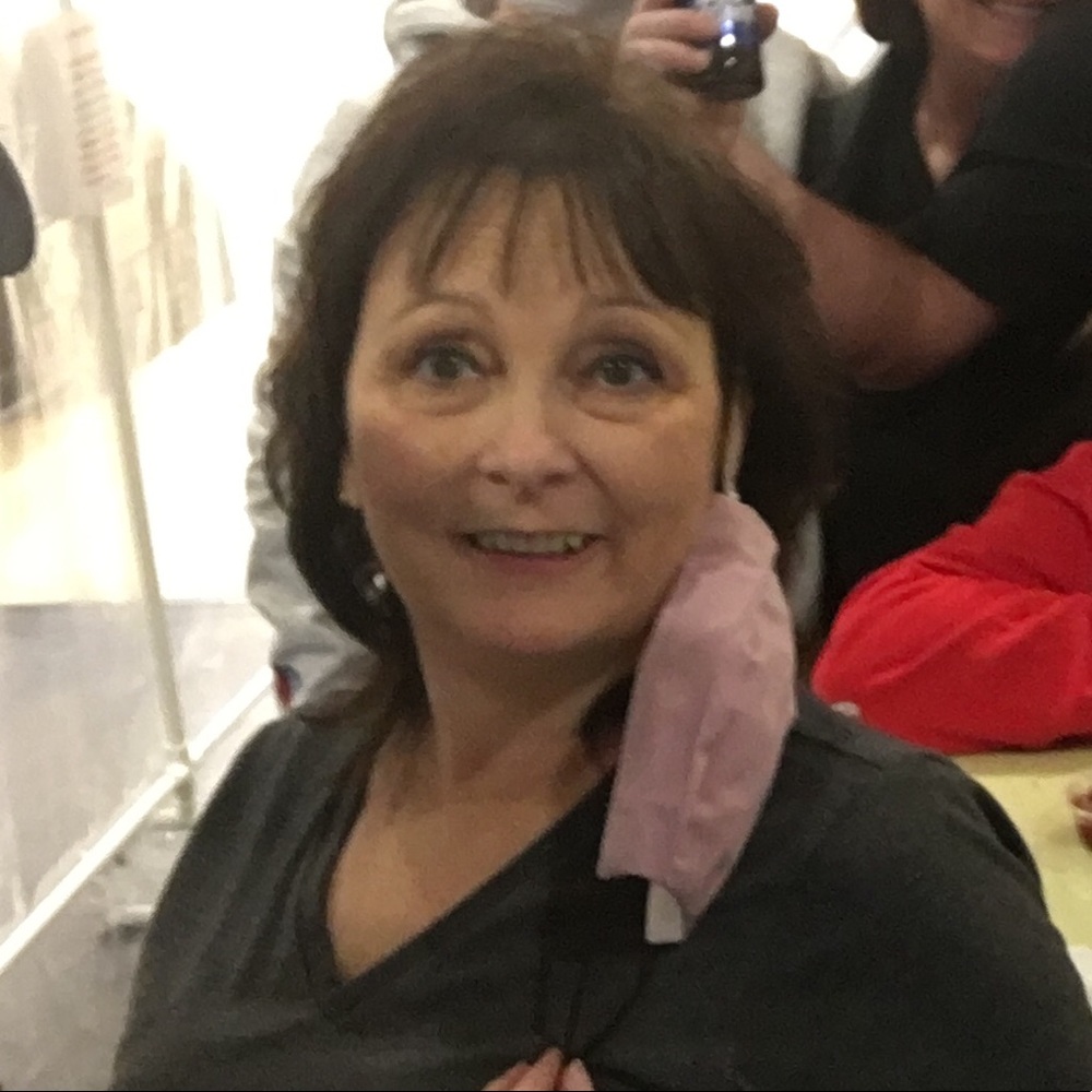 Meet your Posher, Lorene